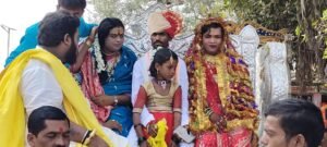 transgender marriage in india,किन्नर सपना आणि बाळूचा जगावेगळा विवाह शिवलक्ष्मीच्या साक्षीने थाटात संपन्न 3 transgender marriage in india,