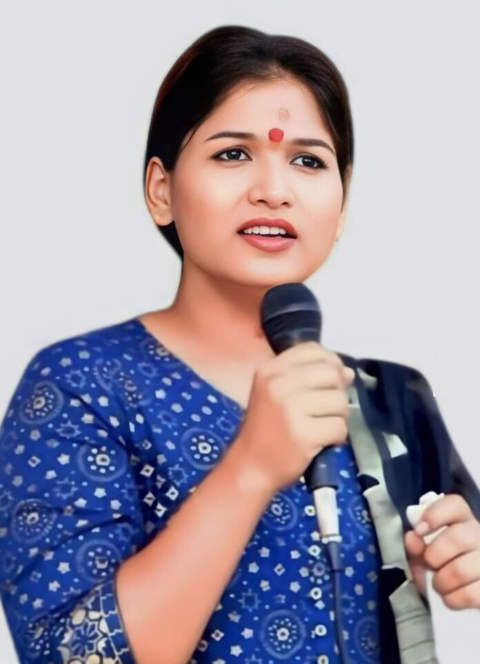 Beed loksabha election Karuna munde
