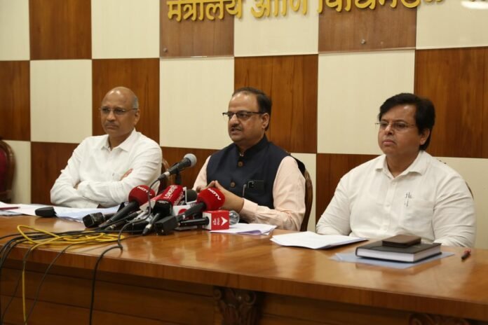 MHT- CET Exam Pattern Transparent - Commissioner Dilip Sardesai